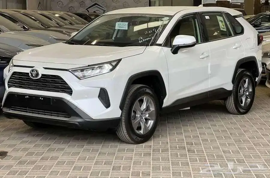 تويوتا راف فور LE بنزين دفع رباعي 2025 اصفار 15