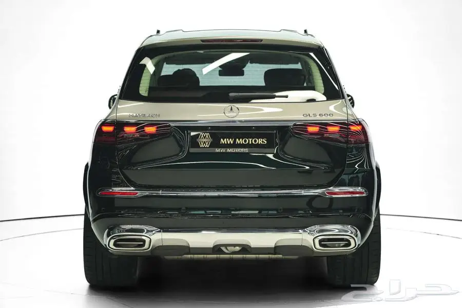 مرسيدس مايباخ GLS 600 موديل 2025 أصفار خليجي أخضر ذهبي 4