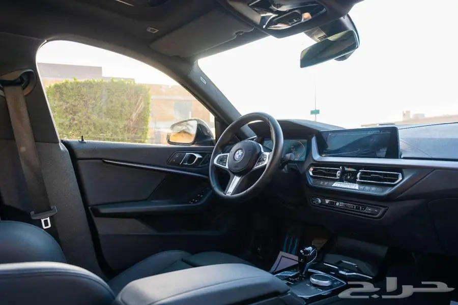 BMW 218 M KIT 2024 اسود سعودي ممشي قليل 7