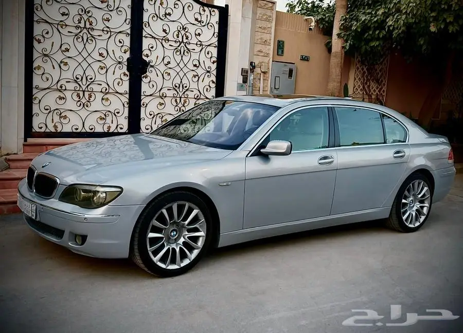 بي أم 730iL إندفجوال نظيف 1
