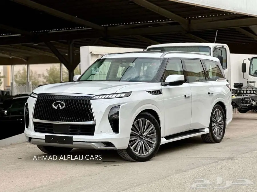 إنفينيتي QX80 2025 سينسوري - نص فل 3