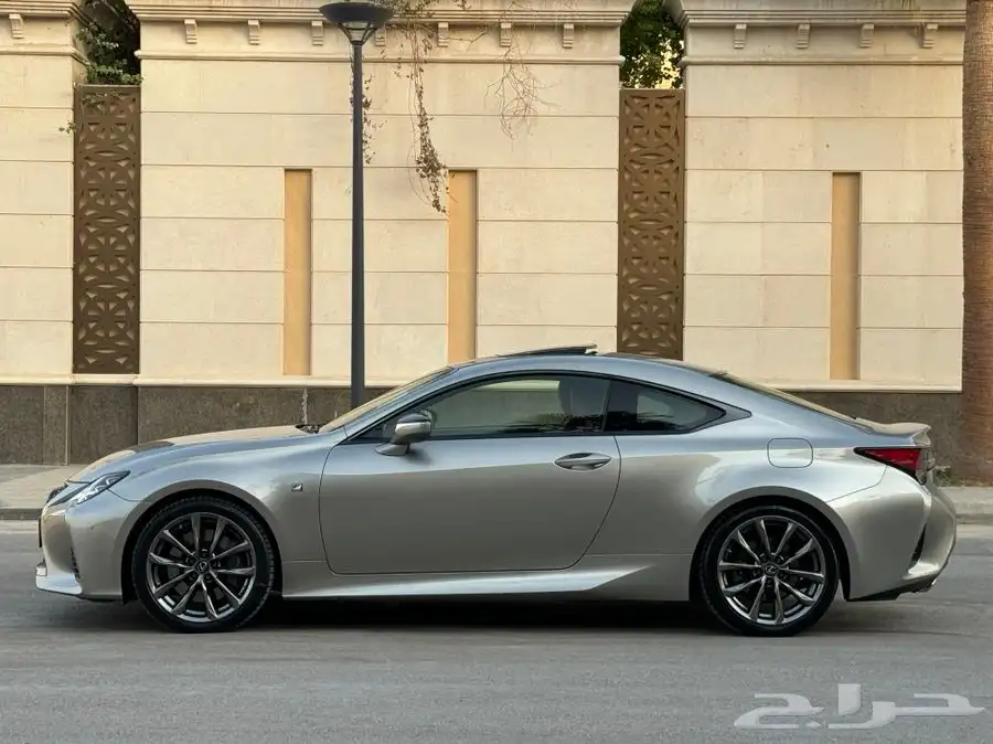 لكزس RC350 F موديل 2020 ممشى 70 الف تشيكات وكاله 6