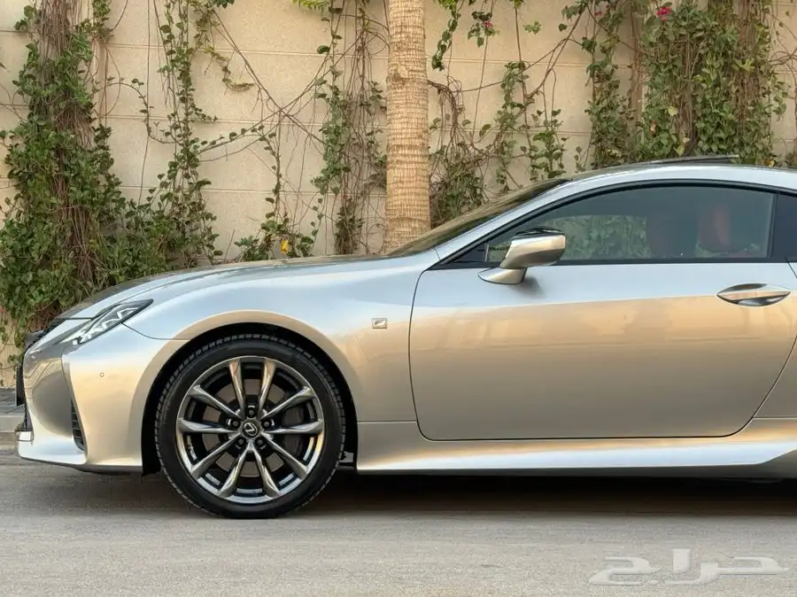 لكزس RC350 F موديل 2020 ممشى 70 الف تشيكات وكاله 50