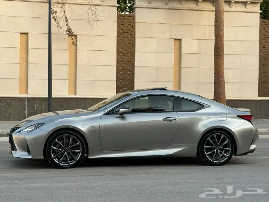 لكزس RC350 F موديل 2020 ممشى 70 الف تشيكات وكاله 5
