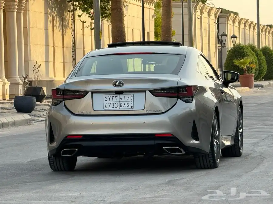 لكزس RC350 F موديل 2020 ممشى 70 الف تشيكات وكاله 15