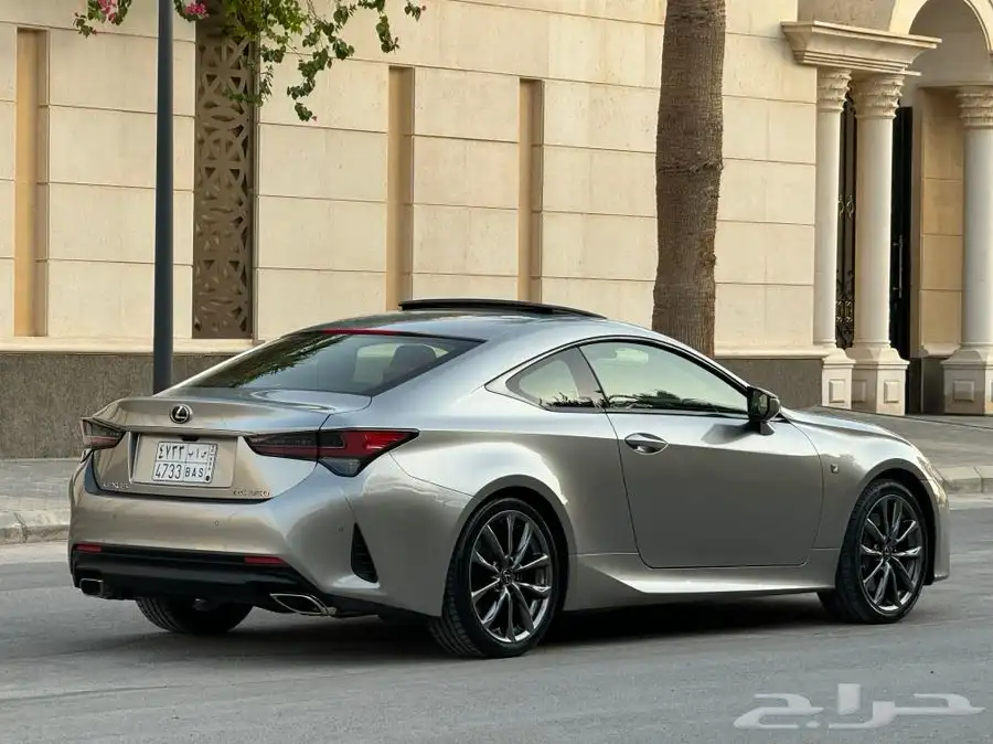 لكزس RC350 F موديل 2020 ممشى 70 الف تشيكات وكاله 18
