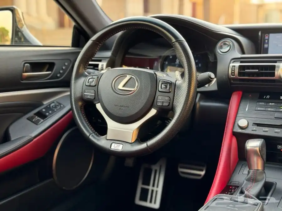 لكزس RC350 F موديل 2020 ممشى 70 الف تشيكات وكاله 40