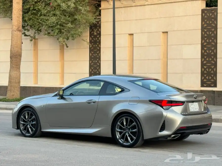 لكزس RC350 F موديل 2020 ممشى 70 الف تشيكات وكاله 10