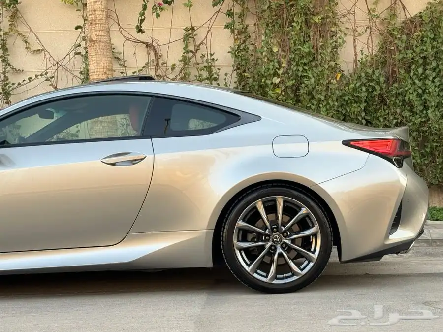لكزس RC350 F موديل 2020 ممشى 70 الف تشيكات وكاله 49