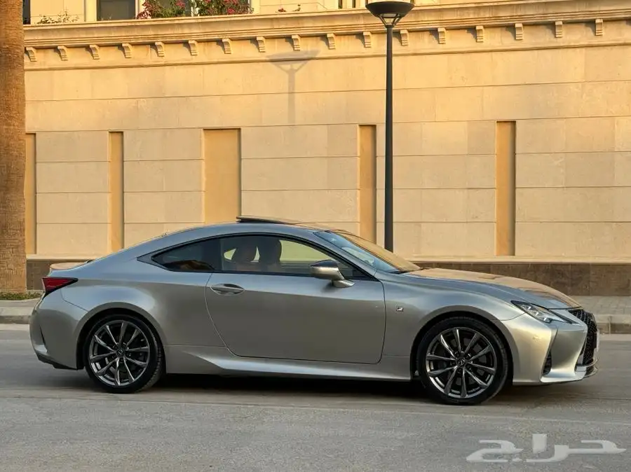 لكزس RC350 F موديل 2020 ممشى 70 الف تشيكات وكاله 23
