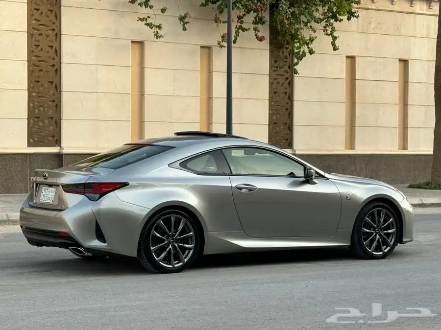 لكزس RC350 F موديل 2020 ممشى 70 الف تشيكات وكاله 19