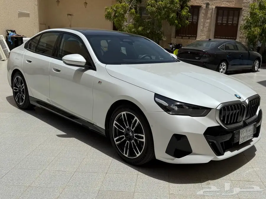 BMW 520 عداد 11 الف موديل 2024 kit M 9