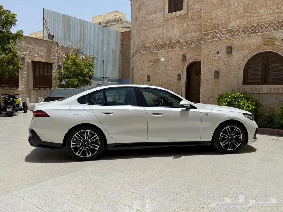 BMW 520 عداد 11 الف موديل 2024 kit M 19