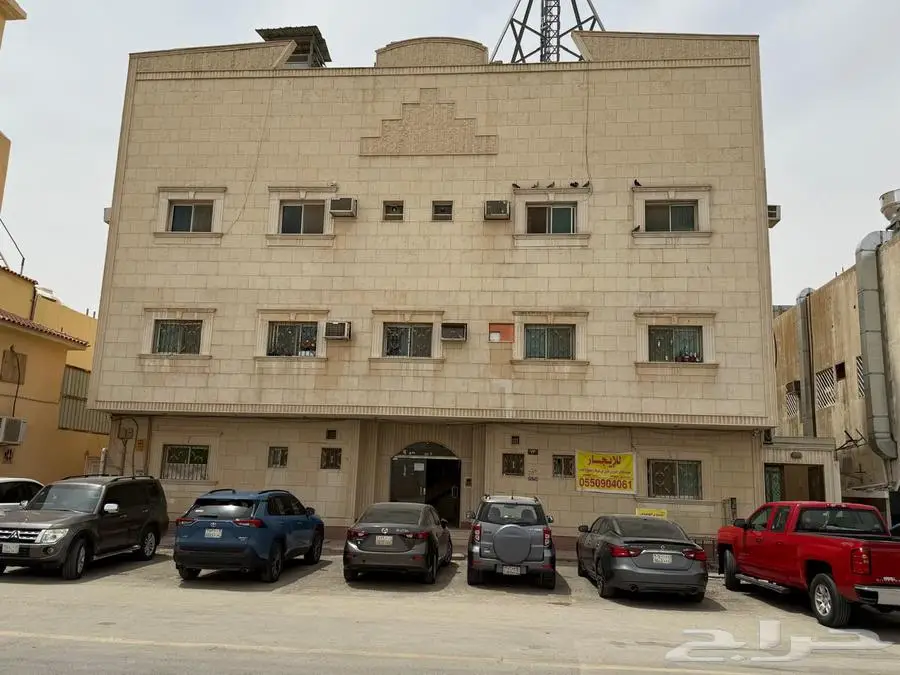 سويت فاخر مفروش مكون من غرفة وحمام ومطبخ 0