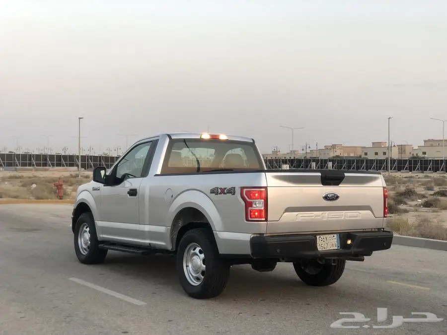 فورد F150 غماره 2018 دبل 6سلندر ممشي قليل مخزنه 33 ألف 38