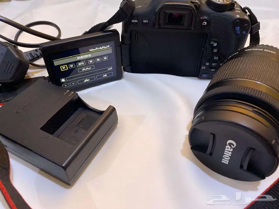 للبيع كاميرا Canon EOS 750D شبه جديدة - عرض مميز 1