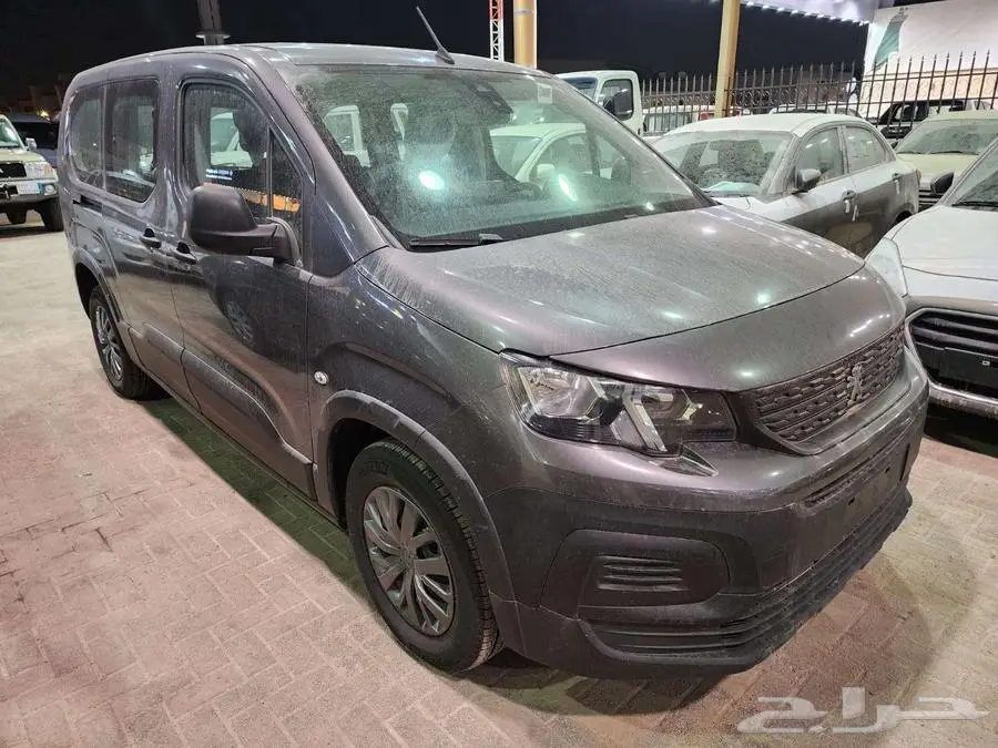 بيجو ريفتر 5 ركاب ديزل 2023 0