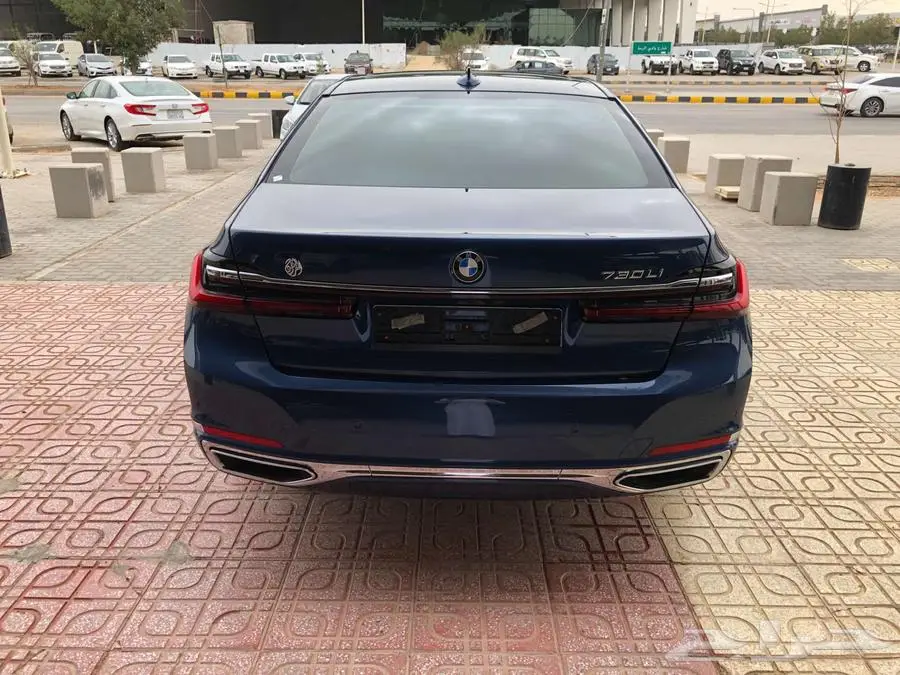 بي ام دبليو 730Li موديل 2022 خليجي 18