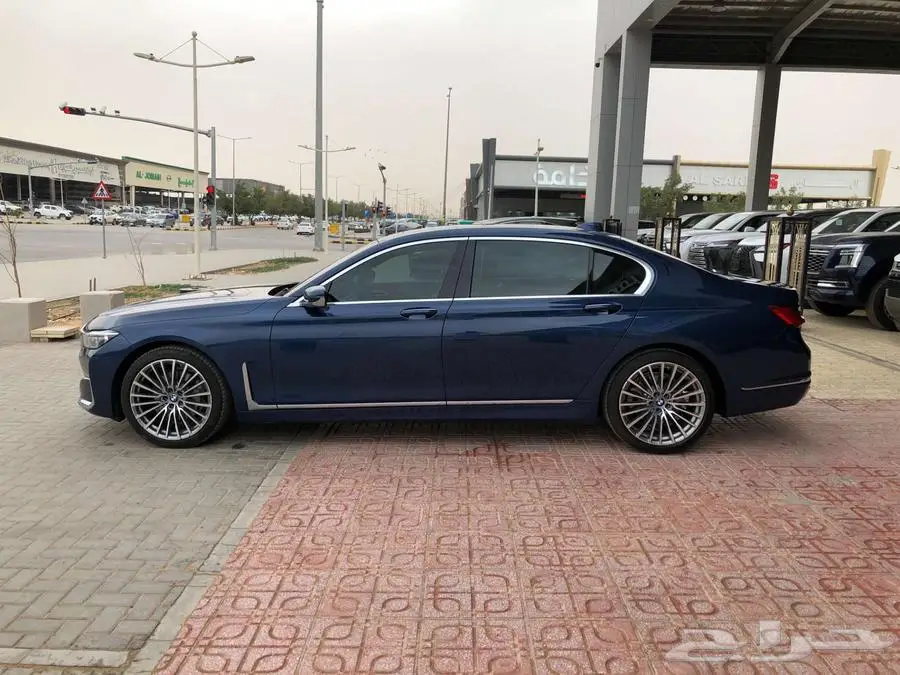 بي ام دبليو 730Li موديل 2022 خليجي 3