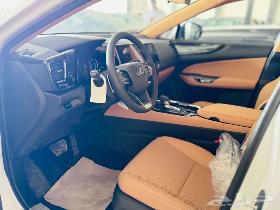 ليكزس NX 350 AA موديل 2025 ب 207000 ريال 6