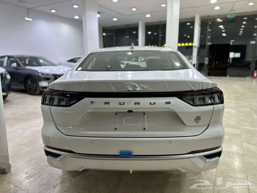 فورد تورس ترند ابيض- 2025- FORD TAURUS TREND 6