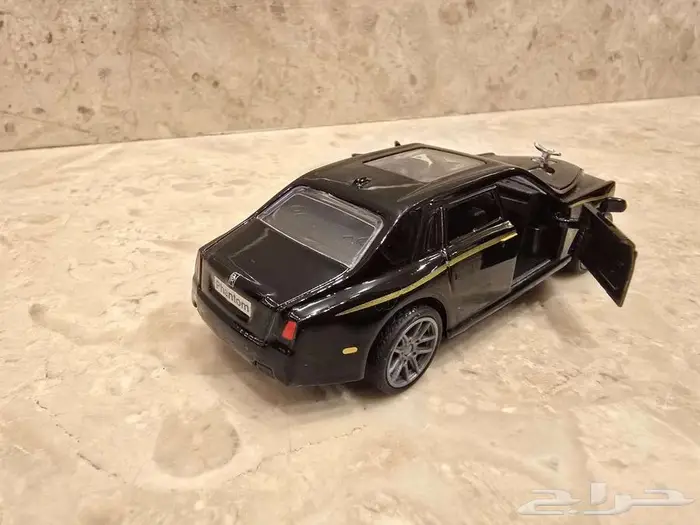 مجسم سيارة كلاسيك(رولز رويس)(RR)متحف قديم(فتح الأبواب) 0