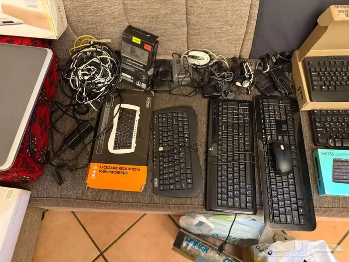 لاب توب و برنتر و مستلزمات حاسب الي 20