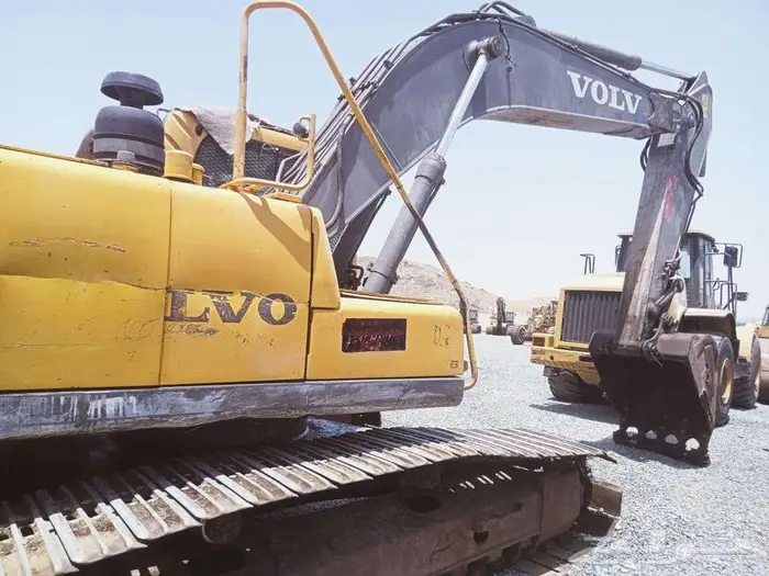 بوكلين فولفو موديل 2007 الحالة الفنية - ممتاز جدا 1