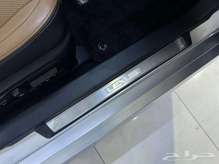 لكزس GS350 اف سبورت 2016 خليجي بحالة الوكالة مالك اول 64
