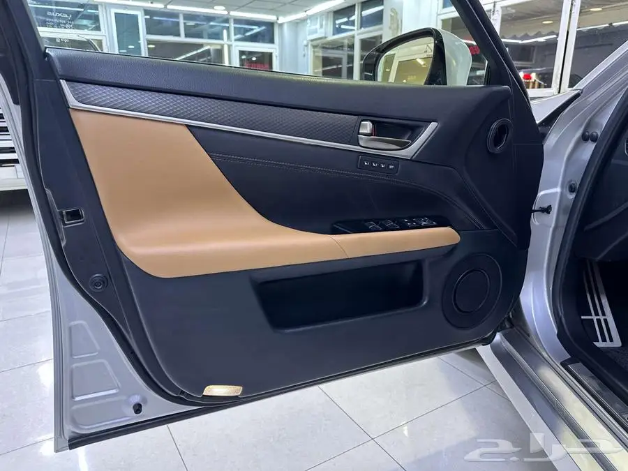 لكزس GS350 اف سبورت 2016 خليجي بحالة الوكالة مالك اول 57