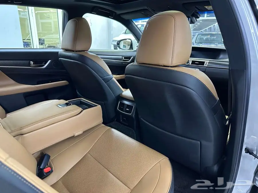 لكزس GS350 اف سبورت 2016 خليجي بحالة الوكالة مالك اول 32