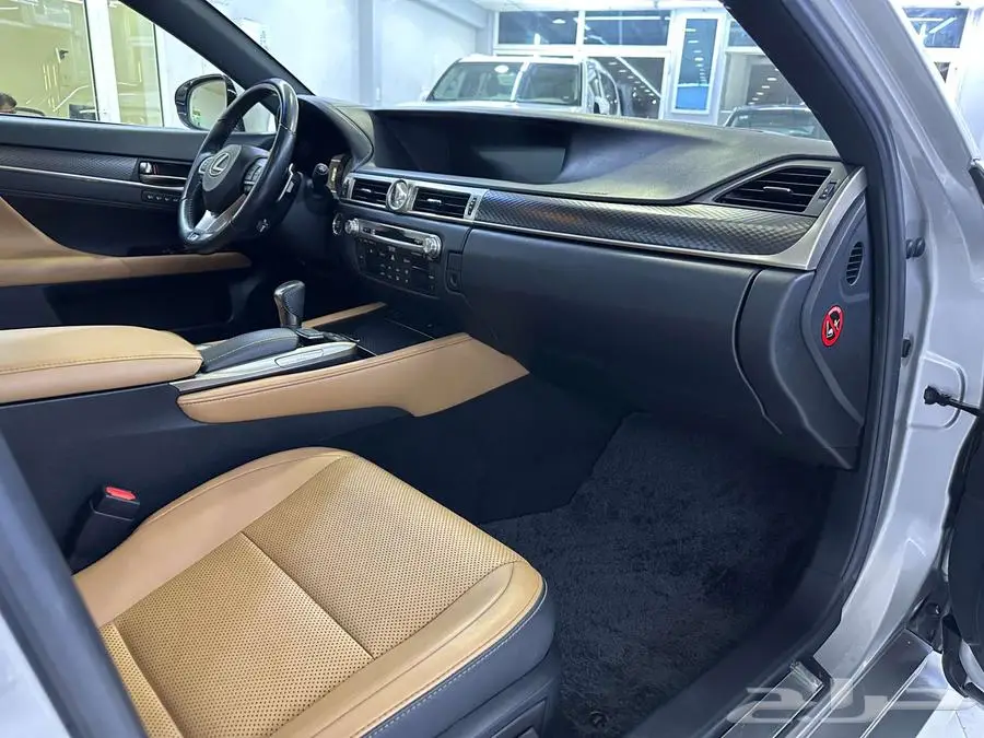 لكزس GS350 اف سبورت 2016 خليجي بحالة الوكالة مالك اول 26