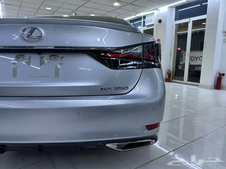 لكزس GS350 اف سبورت 2016 خليجي بحالة الوكالة مالك اول 15