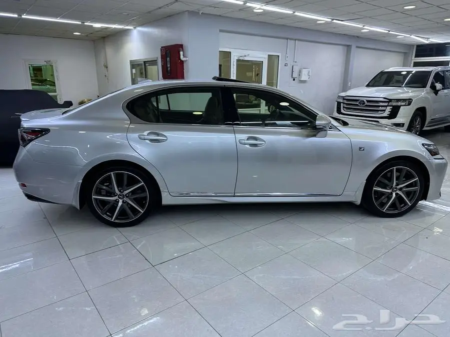 لكزس GS350 اف سبورت 2016 خليجي بحالة الوكالة مالك اول 2