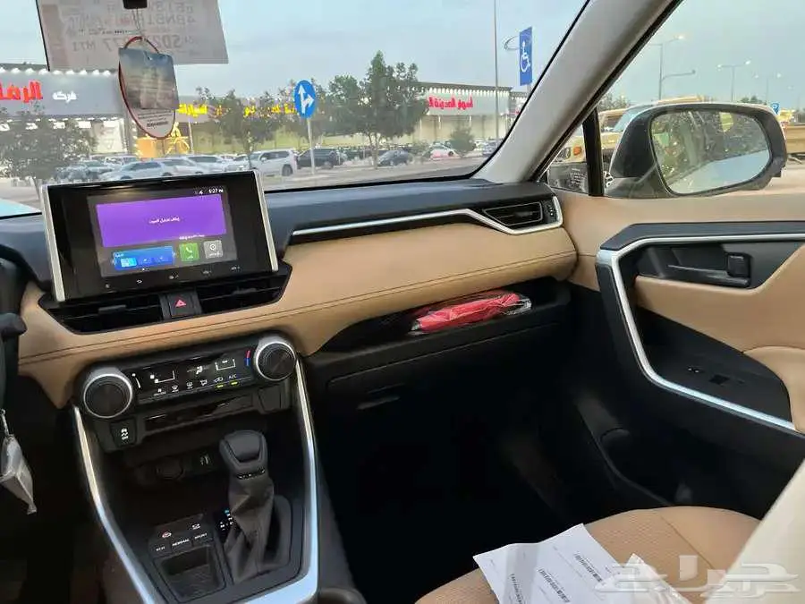 تويوتا راف فور LE دفع امامي بنزين 2025 4