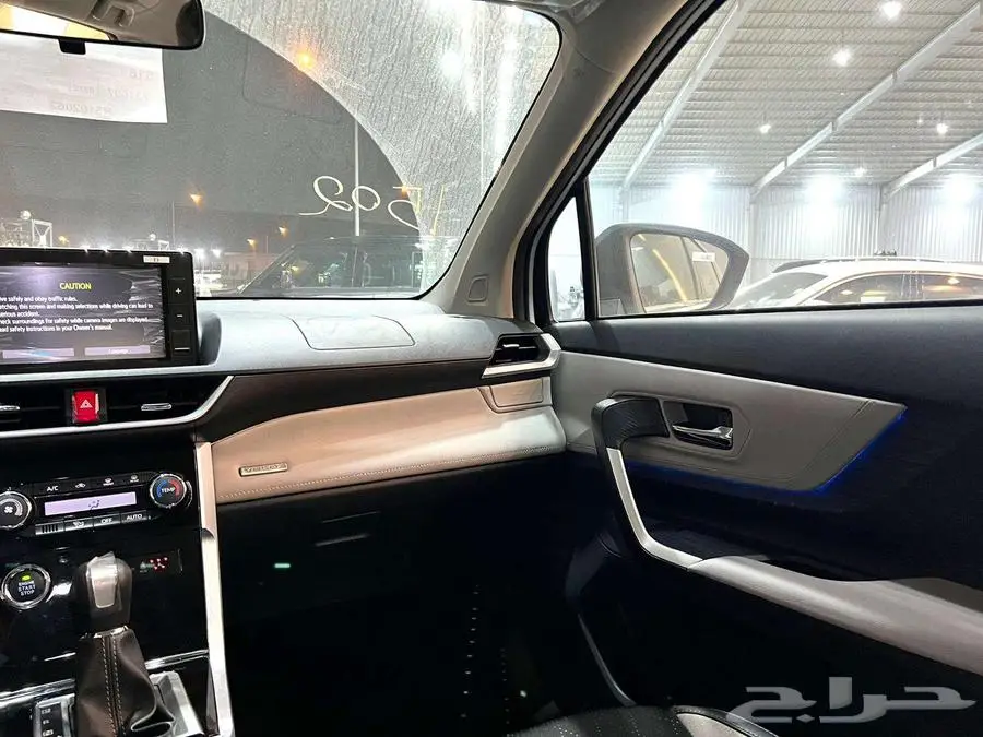 تويوتا فيلوز GLX 2025 13