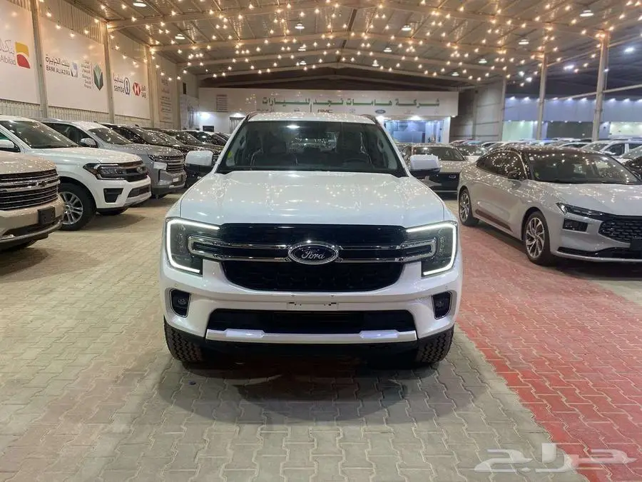 فورد ايفرست نص فل XLT 2025 كاش وتمويل 4