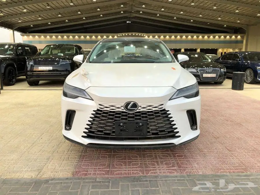 لكزس RX350BH 2024 سعودي اسود - ابيض. 13