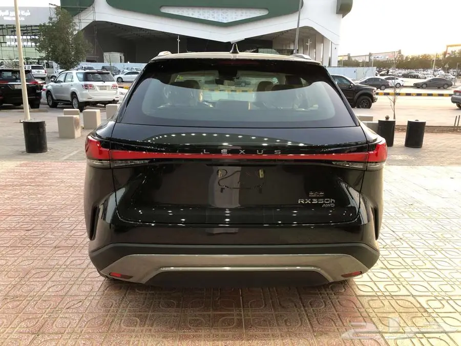 لكزس RX350BH 2024 سعودي اسود - ابيض. 10