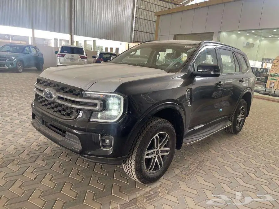 فورد ايفرست XLT نص فل بنزين 2025 توكيلات الناغي 0