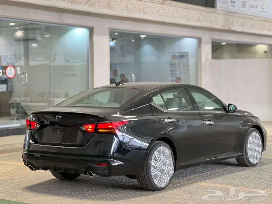 نيسان التيما نص فل SV 2025 اسود عرض خاص 20