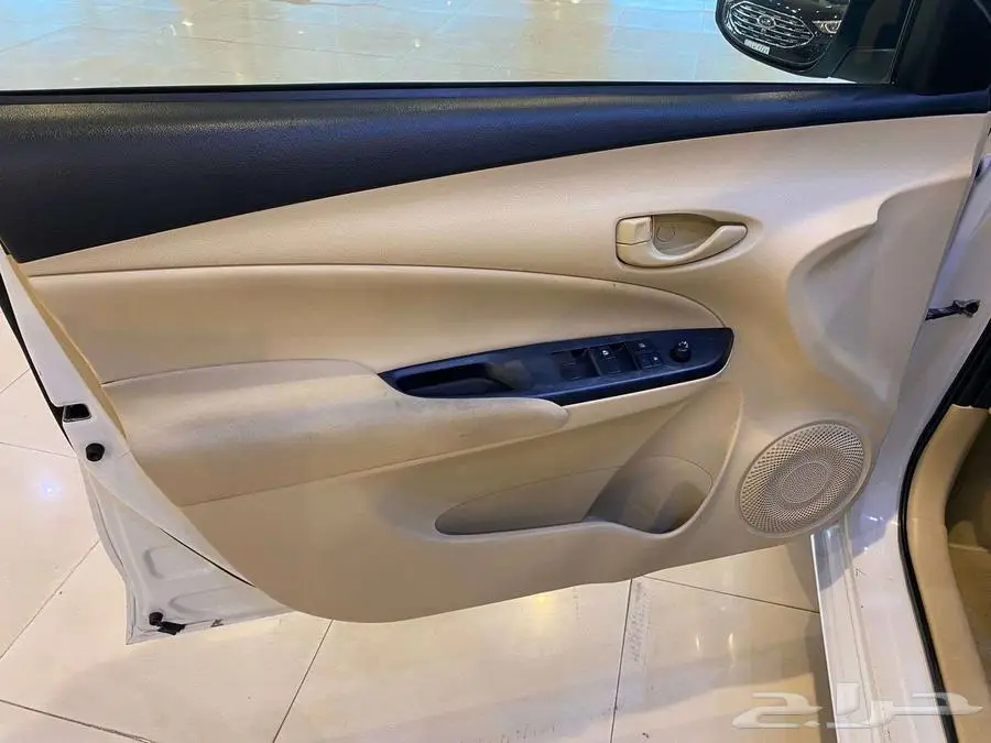 يارس 2021 بنزين رقم السيارة 7 20