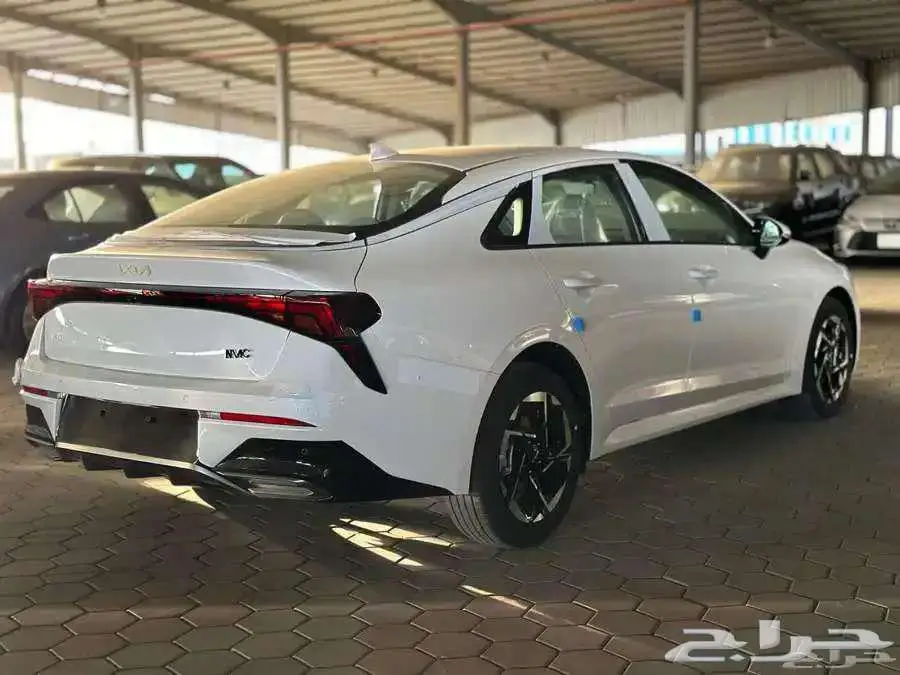 كيا K5 استاندر GL وجميع الفئات موديل 2025 كاش واقساط 14