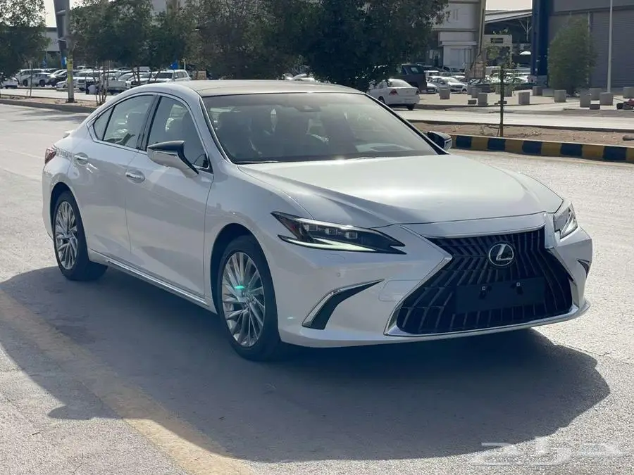 لكزس ES350 DD كويتى 2025 لمبيعات الكاش والبنوك 1