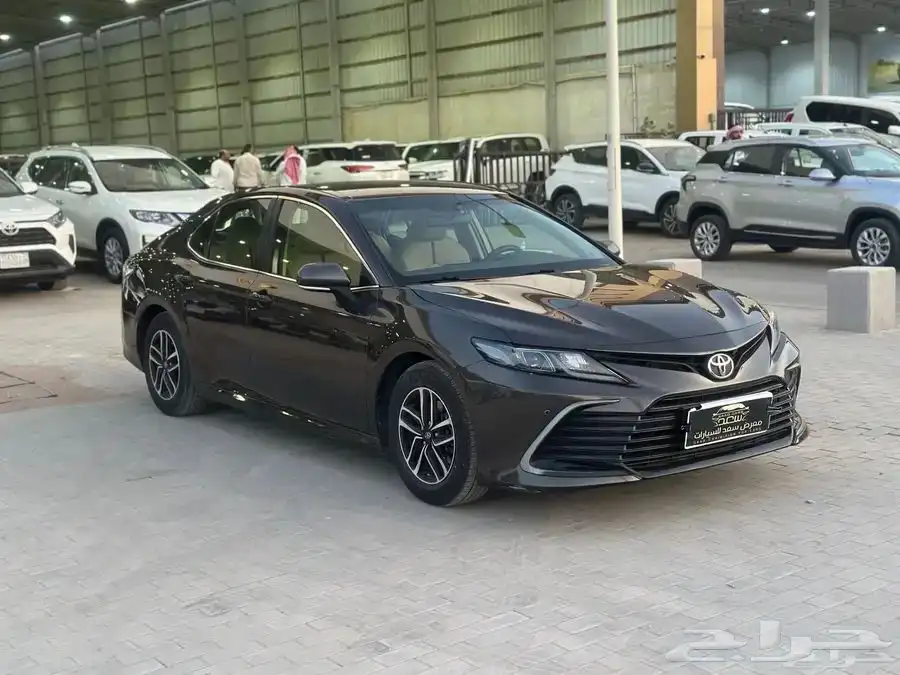 تويوتا كامري LE مطور 2023 2