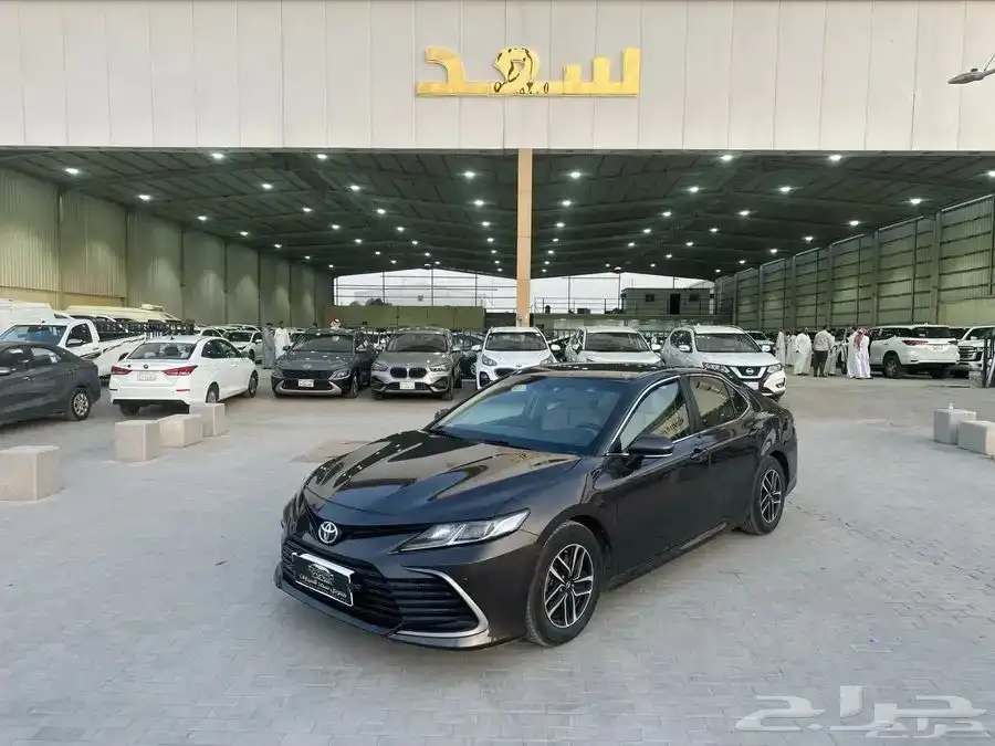 تويوتا كامري LE مطور 2023 0