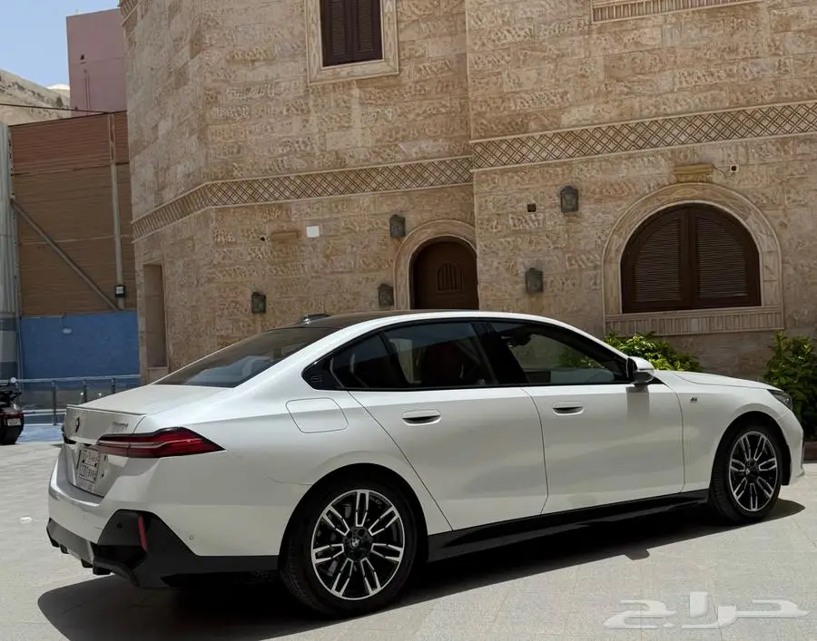 BMW 520 عداد 11 الف موديل 2024 kit M 0