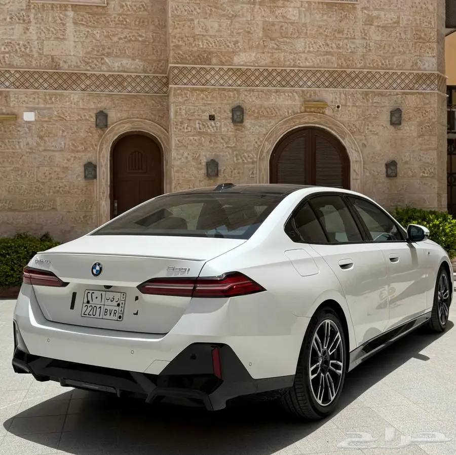 BMW 520 عداد 11 الف موديل 2024 kit M 1
