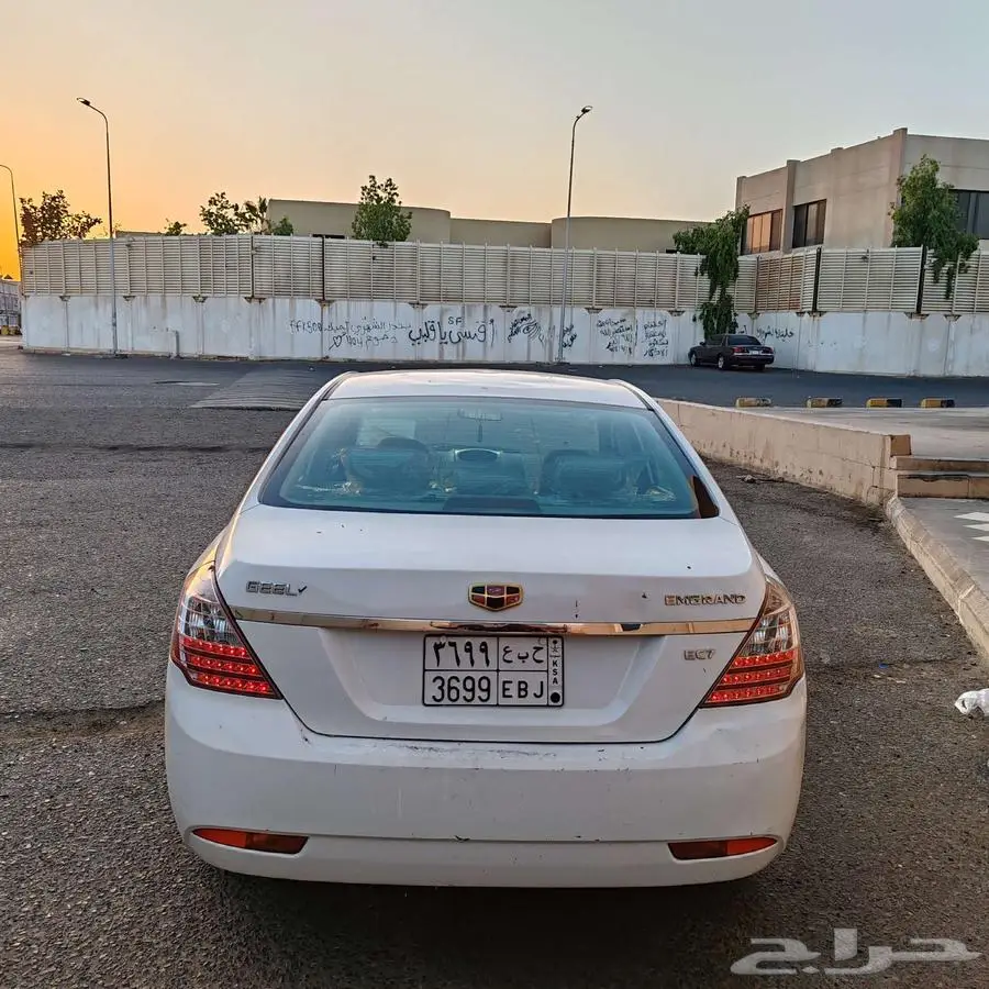 جيلي امجراند 2013 0