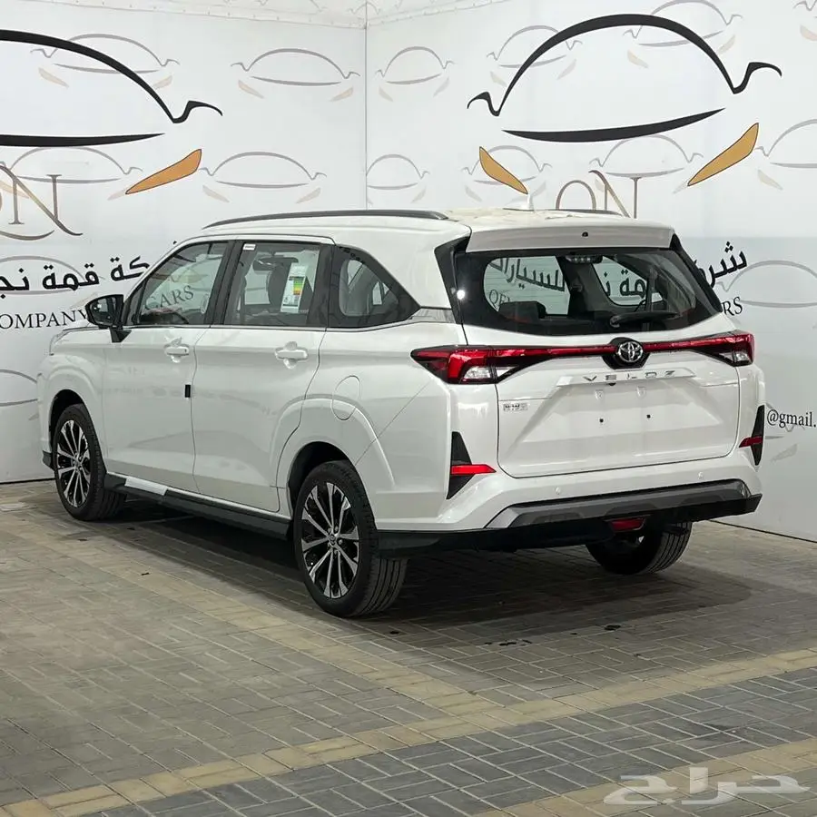 تويوتا فيلوز GLX بنزين 2025 بأقل الأسعار 3